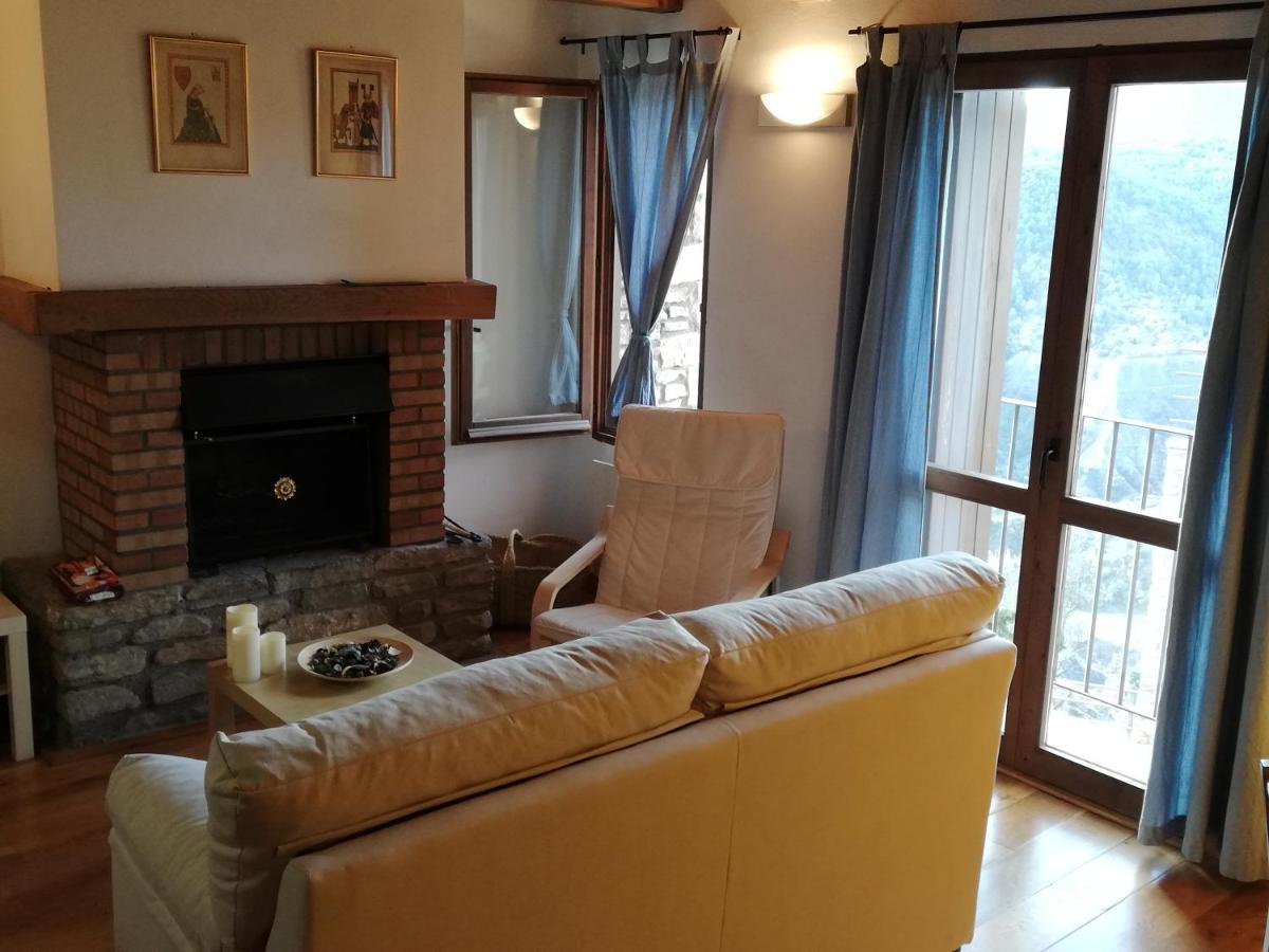 Coqueto Apartamento Duplex En Рода-де-Исабена Экстерьер фото