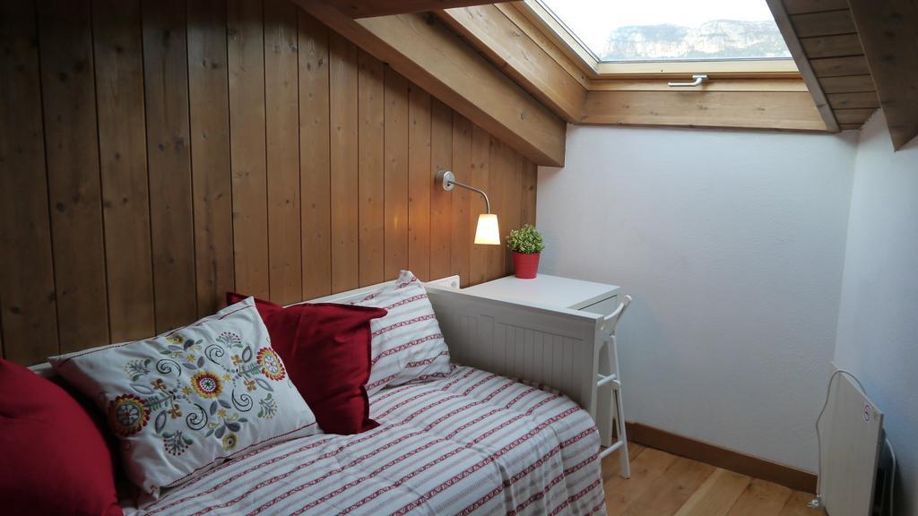 Coqueto Apartamento Duplex En Рода-де-Исабена Экстерьер фото